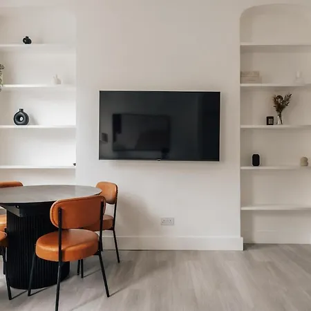 Apartment Luxury Escape - 7 Ivor Place