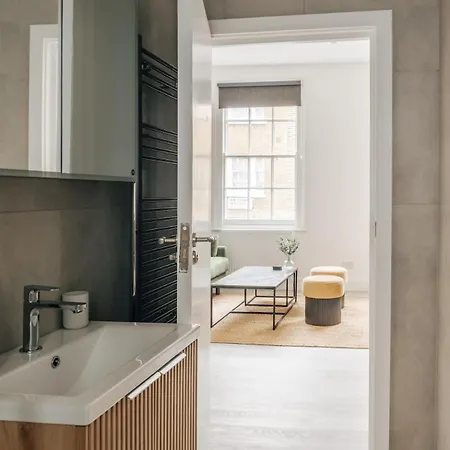 Apartment Luxury Escape - 7 Ivor Place *