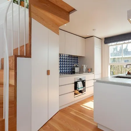 De Beauvoir Penthouse - Private 1 Bed