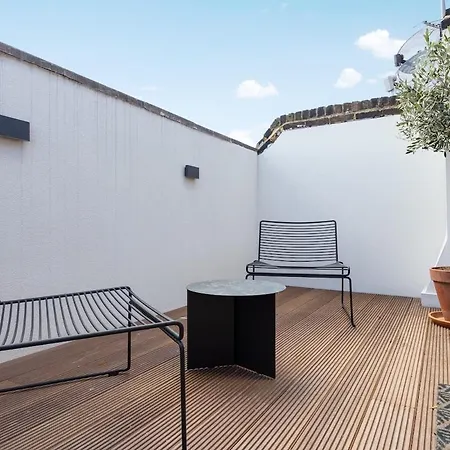 De Beauvoir Penthouse - Private 1 Bed