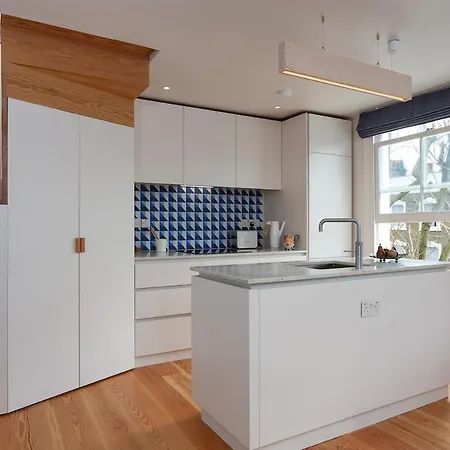 De Beauvoir Penthouse - Private 1 Bed