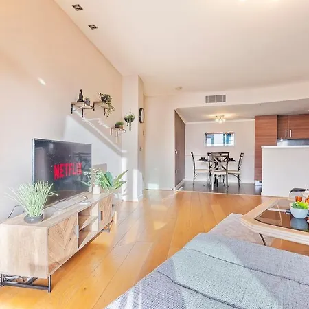 Elegant 1br Battersea Flat With Stunning River Views London