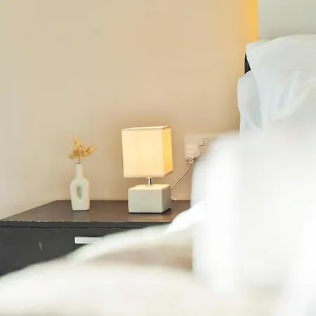 Apartment Elegant 1br Battersea Flat With Stunning River Views *
