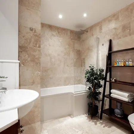 Revamped & Luxxe For Covent Garden Lovers! Adorable For Families & Friends * London