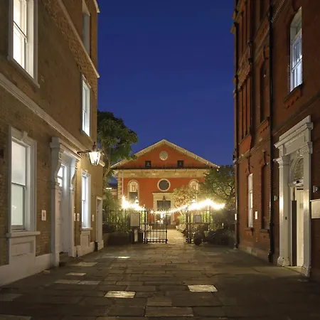 The Z Covent Garden Otel 3*