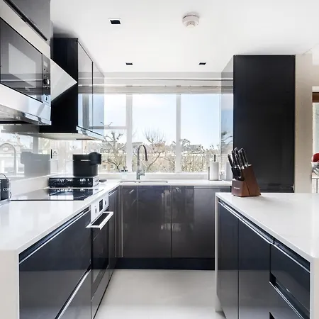 Luxury 3 Bedrooms In * لندن