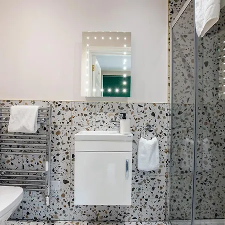 The Chapter - Finsbury Park Bed & Breakfast 3*