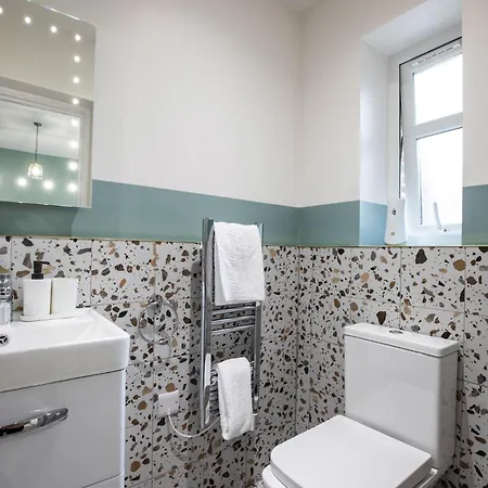 The Chapter - Finsbury Park Bed & Breakfast
