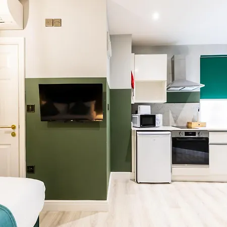 The Chapter - Finsbury Park Bed & Breakfast London