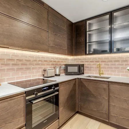 The Brood Apartment *