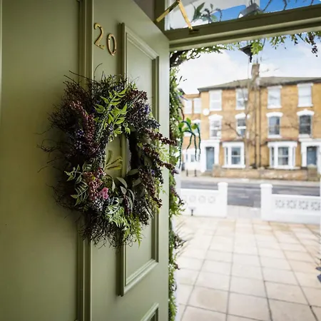 Bed & Breakfast The Chapter - Finsbury Park London