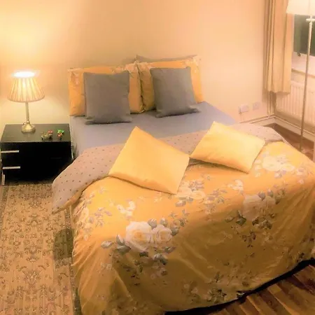 Charming Comfy By Kensington *