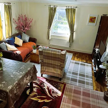Charming Comfy By Kensington *