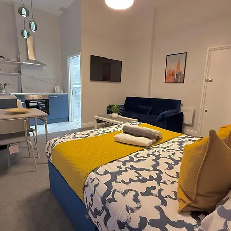 Skyline Maida-vale Apartment *