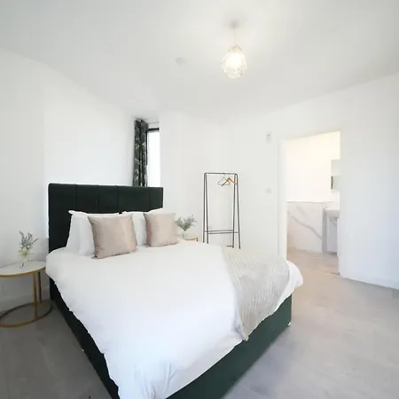 Broadway Great 7-minute Walk From The Underground Homestay