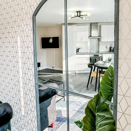 Apartment Stylish 2 Bedroom By Ls2g Short Lets & Serviced Greater With Free Parking London