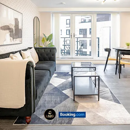 Stylish 2 Bedroom By Ls2g Short Lets & Serviced Greater With Free Parking * London