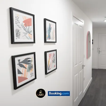 Apartment Stylish 2 Bedroom By Ls2g Short Lets & Serviced Greater With Free Parking London