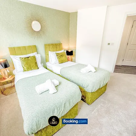 Stylish 2 Bedroom By Ls2g Short Lets & Serviced Greater With Free Parking London