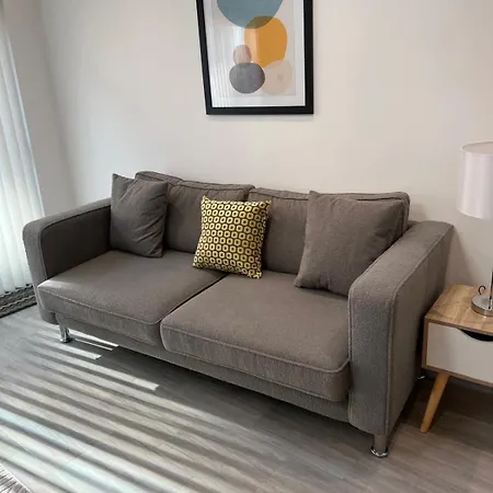 Beautiful Modern Eco Friendly 2 Bed House With Garden - Holiday home *