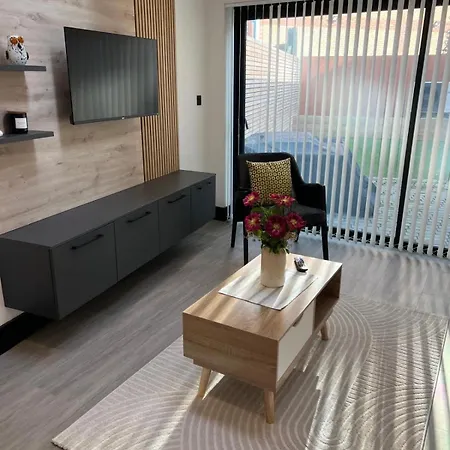 Holiday home Beautiful Modern Eco Friendly 2 Bed House With Garden - *