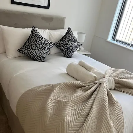 Beautiful Modern Eco Friendly 2 Bed House With Garden - London