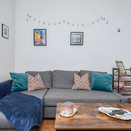 Apartment 2-bed Steps From Muswell Hill London