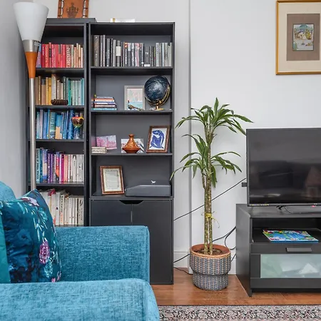 2-bed Steps From Muswell Hill Apartment