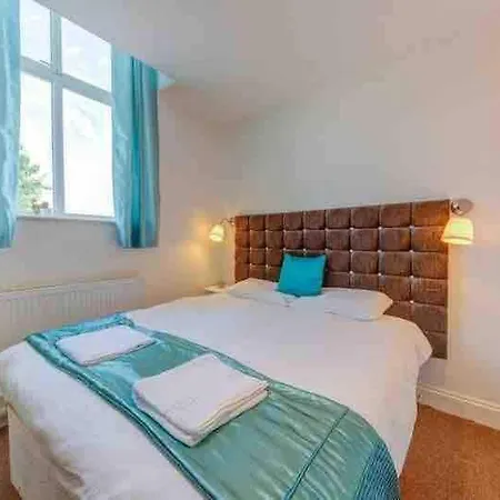 2 Bed - Westfield -