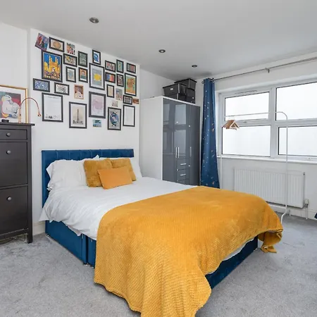 2-bed Steps From Muswell Hill *
