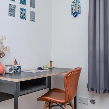 2-bed Steps From Muswell Hill * London