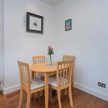 2-bed Steps From Muswell Hill *