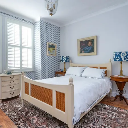 Stylish 2-bed 2-bath With Garden In Tooting Holiday home *