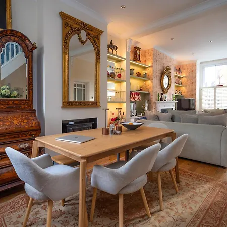 Holiday home Stylish 2-bed 2-bath With Garden In Tooting