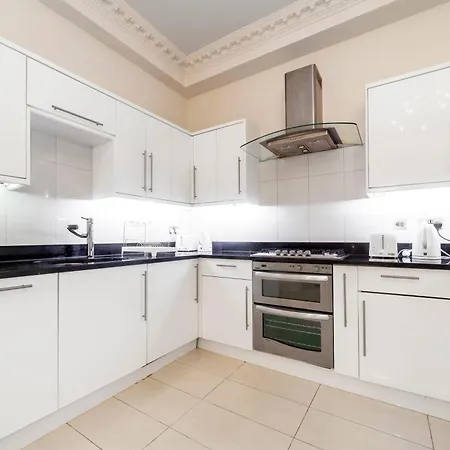 Apartment Captivating 3br Flat, 5 Min To Hyde Park *