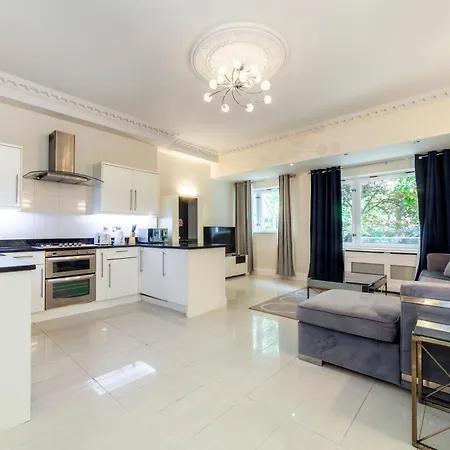 Apartment Captivating 3br Flat, 5 Min To Hyde Park