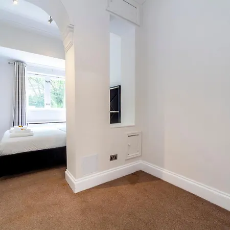 Captivating 3br Flat, 5 Min To Hyde Park Apartment London