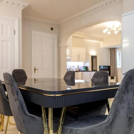 Apartment Captivating 3br Flat, 5 Min To Hyde Park