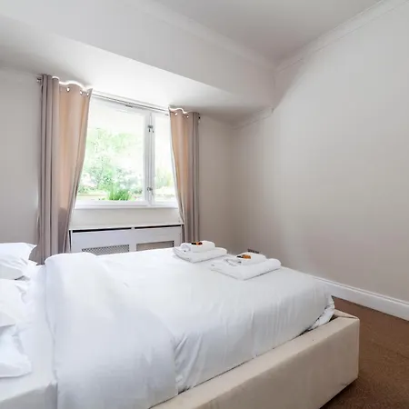 Apartment Captivating 3br Flat, 5 Min To Hyde Park