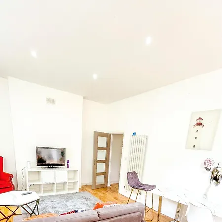 2-bed In Herbert Road * London