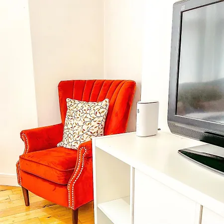2-bed In Herbert Road * London
