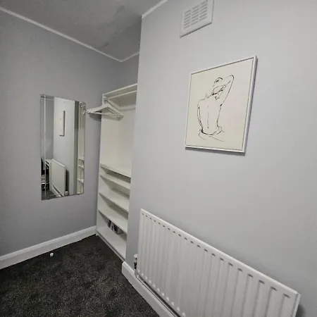 Beautiful Close To Guest house London