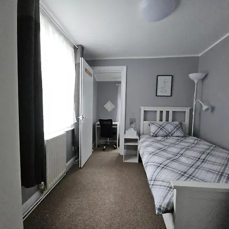 Beautiful Close To * London