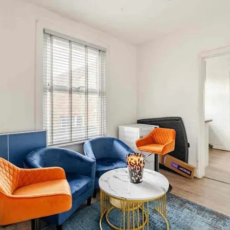 Homestay Private In Near Heathrow