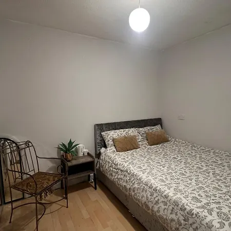 Amazing New Bed In New Cross Goldsmiths Bed & Breakfast *