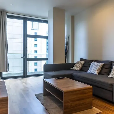 Londwell, Canary Wharf Boutique Balcony Apartment London