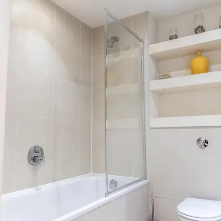 Apartment Londwell, Canary Wharf Boutique Balcony London