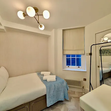Stunning Flat In *