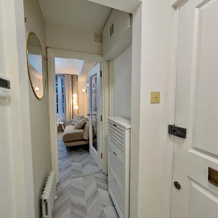 Apartment Stunning Flat In London