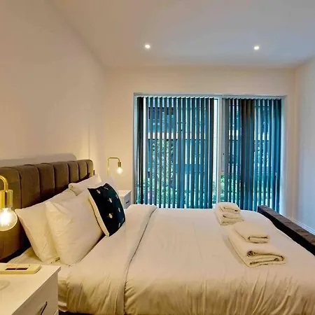 Apartment Stylish Flat In Chelsea Creek 11 London